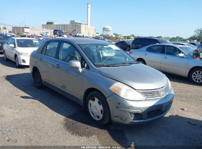 Photo NISSAN versa 1.8s.