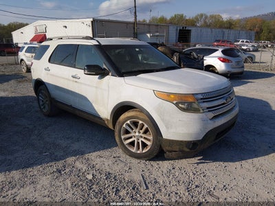 Photo FORD explorer xlt.