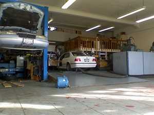 Photo Auto Row Smog and Repair