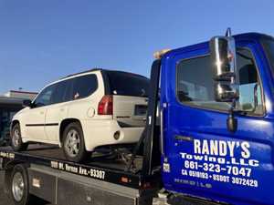 Photo Randy’s Towing