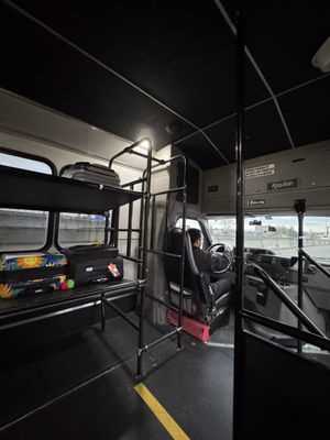 Photo WallyPark Airport Parking - Outdoor Self Park Lot