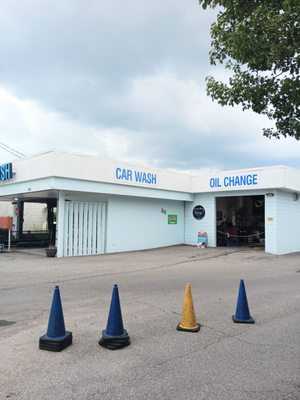 Photo Island Time Car Wash