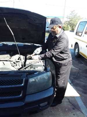 Photo Car Repair On Wheels by Preston Sr