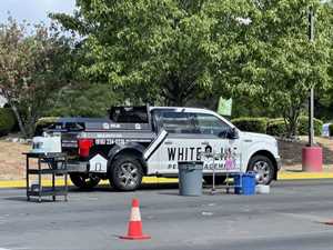 Photo Justin’s Carwash & Detail Center