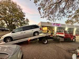 Photo Luck’s Unlimited Towing