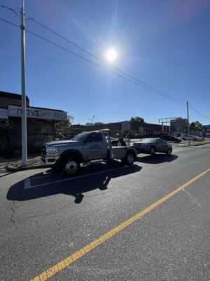 Photo Whites Collision & Towing