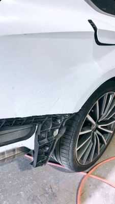 Photo Lander’s Eurocar Paint & Body Shop
