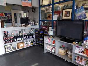 Photo Hi Five Auto Care