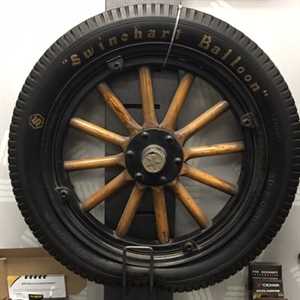 Photo Advance Tire