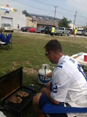 Photo Colts Parking