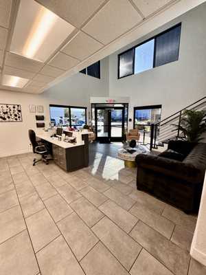 Photo Universal Motorcars