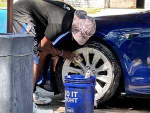 Photo Leo’s Auto Detailing & Hand Car Wash