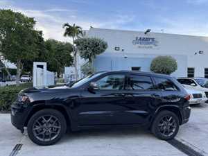 Photo Larry’s Service Center