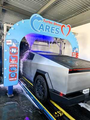 Photo Turbo Shine Car Wash