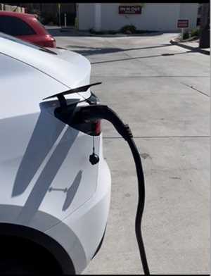 Photo BeeCharged EV Towing