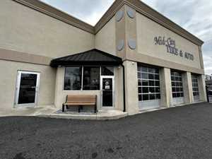 Photo Mid City Tire & Auto