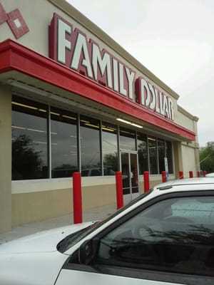 Photo Family Dollar Store