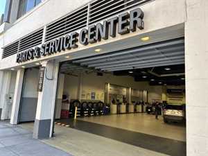Photo San Francisco Toyota Service Center