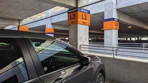 Photo Disney Springs Orange Parking Garage