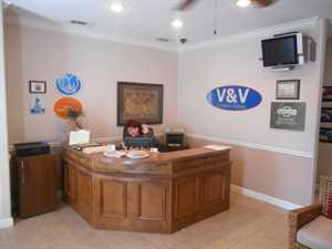 Photo V&V Paint and Body Shop