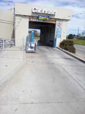 Photo Hennessy 100% Hand Car Wash