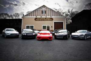 Photo Flower Hill Auto Body of Roslyn