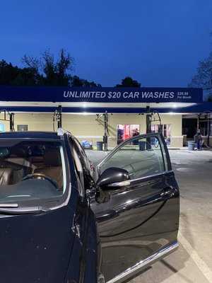 Photo Tidal Wave Auto Spa