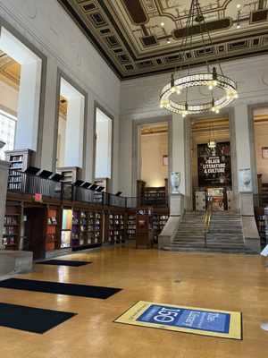 Photo Indianapolis Central Public Library